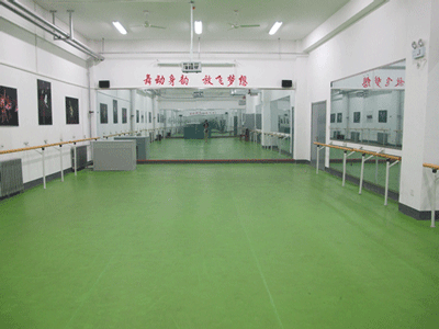 石家庄工程技术学校学前教育系舞蹈室